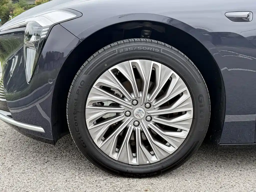 Buick Electra L7 — миниатюра 17