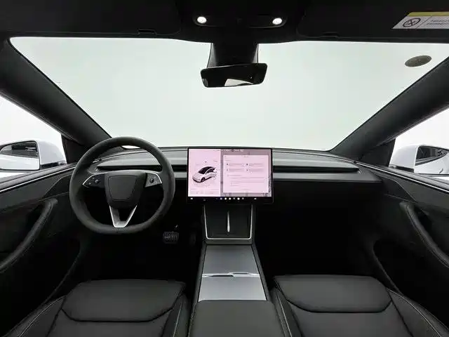 Tesla Model Y L
