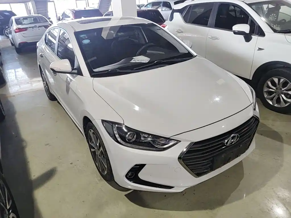 Hyundai Elantra — миниатюра 4