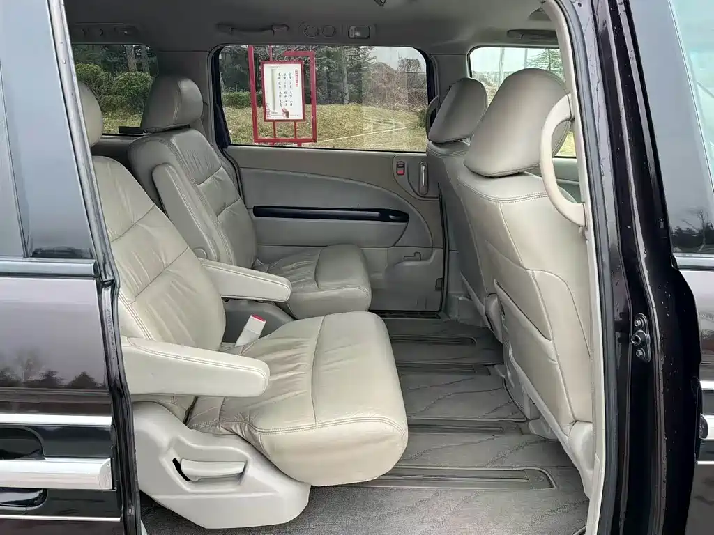 Honda Elysion 2012 2.4L VTi-S Luxury