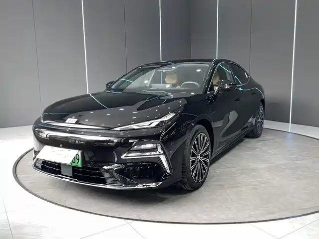 2025 Geely Galaxy Xingyao 8