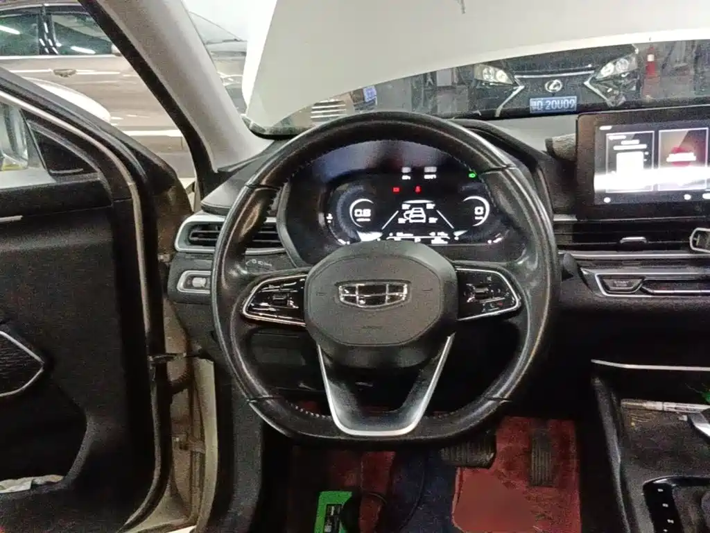 Geely Emgrand — миниатюра 11