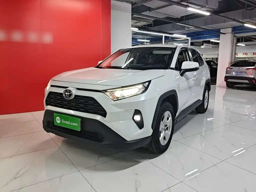 Toyota RAV4 — миниатюра 2