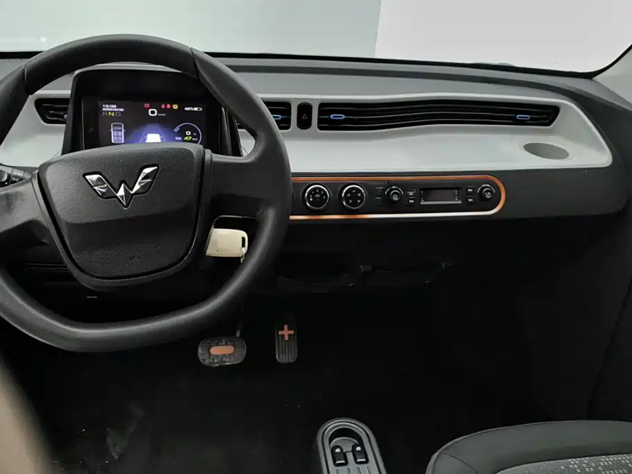 Wuling MINIEV — миниатюра 12