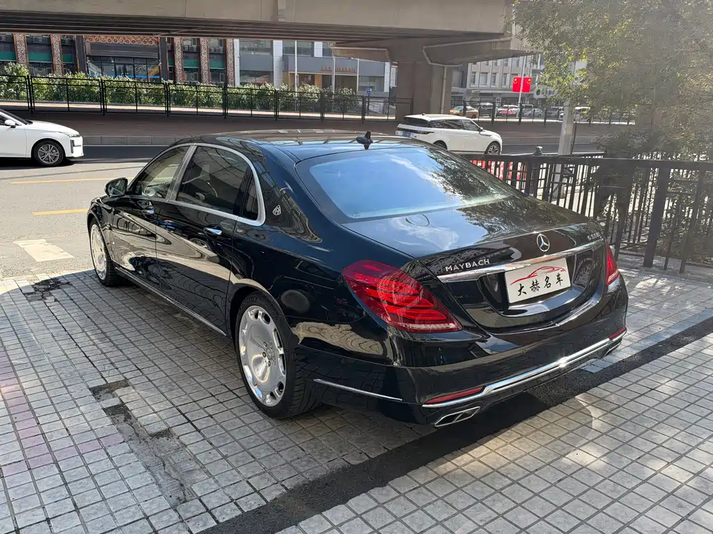 Mercedes-Benz S-Class — миниатюра 6
