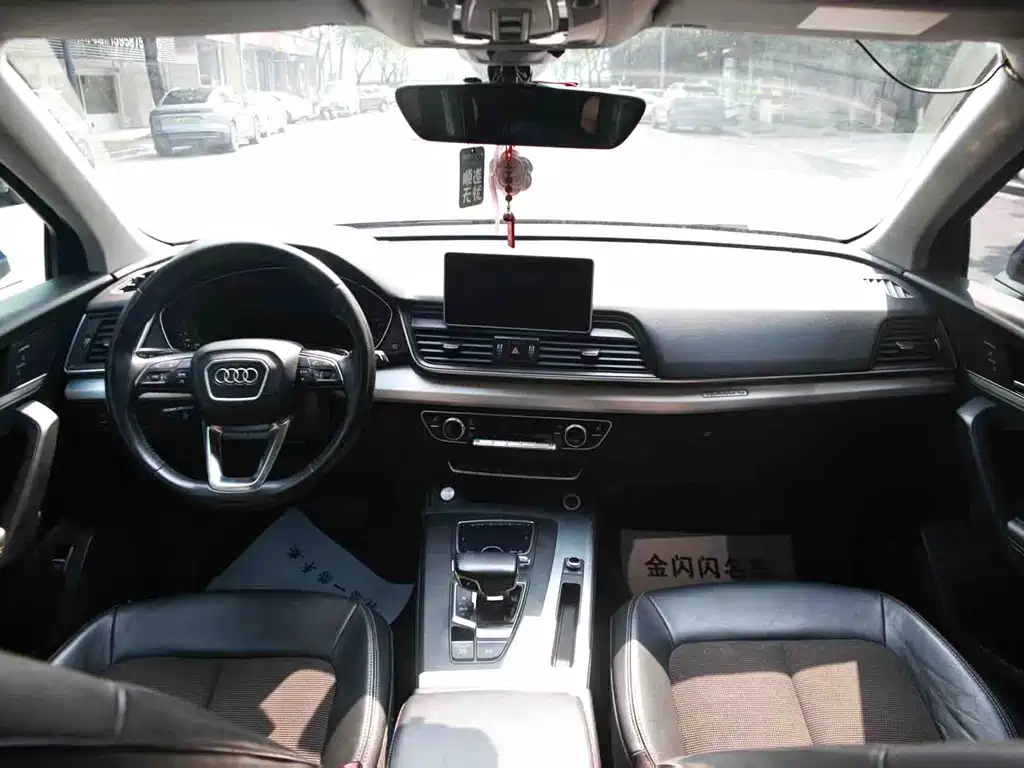 Audi Q5L 2018 40 TFSI Fashion V