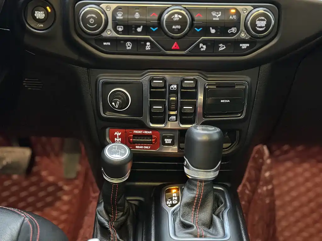 Jeep Wrangler — миниатюра 8
