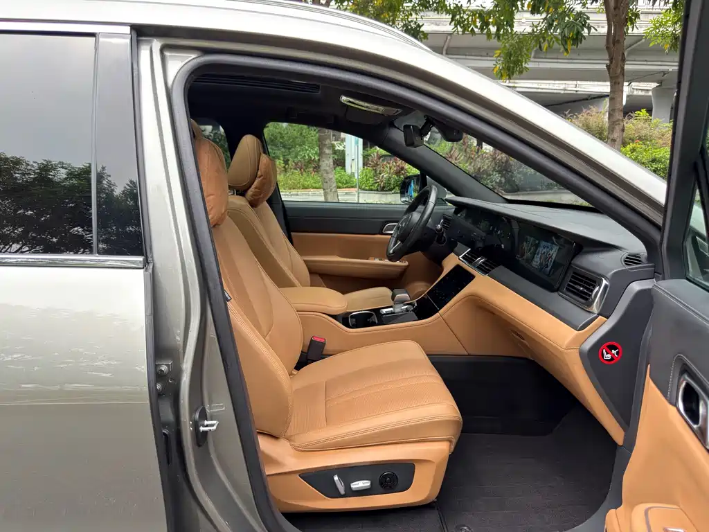 Li Auto Li ONE — миниатюра 12