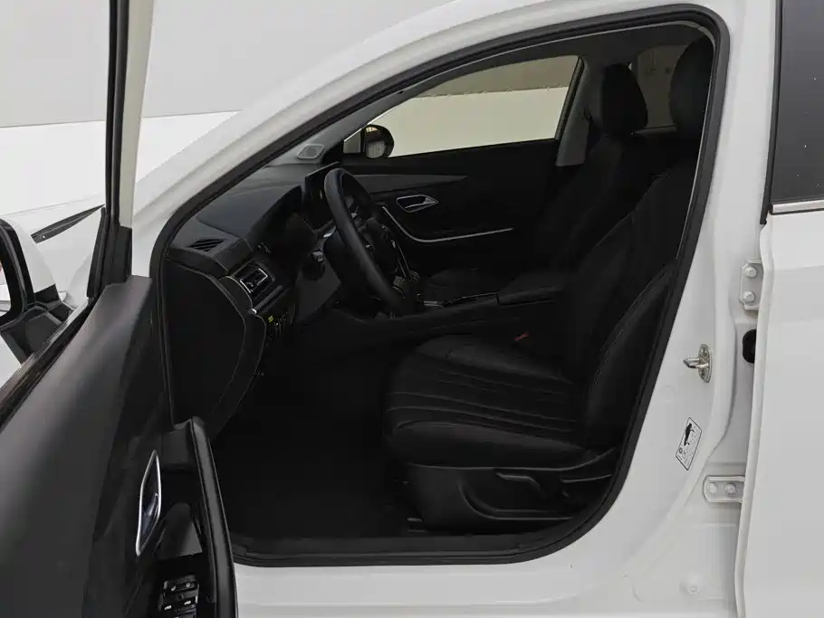 BAIC U7 — миниатюра 9