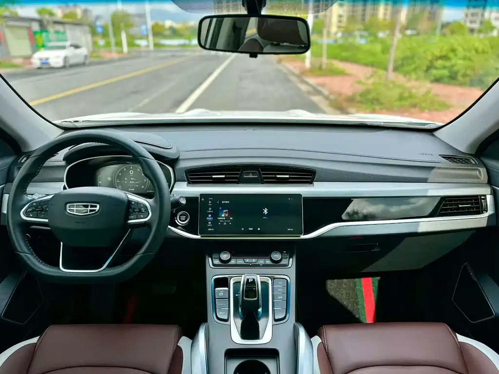 Geely Boyue 2022 1.8TD DCT