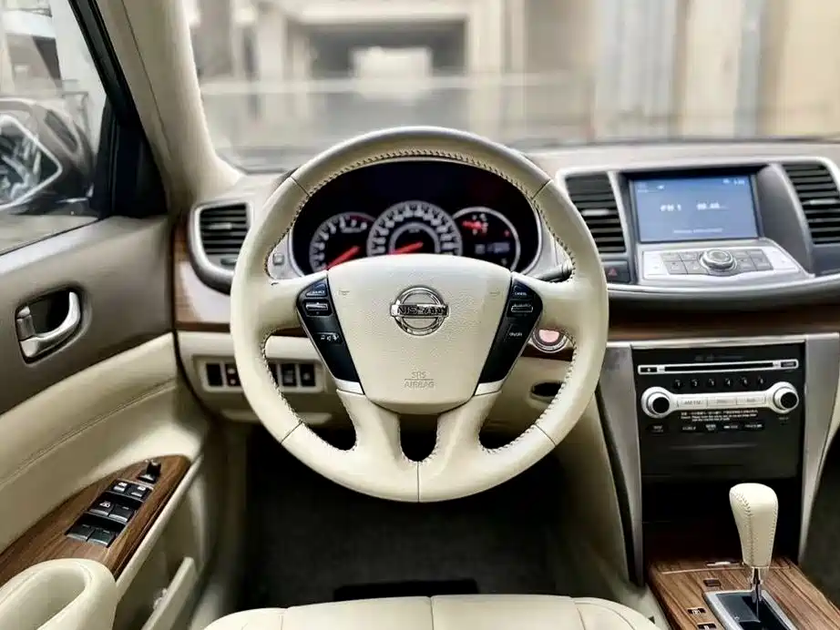 Nissan Altima 2011 2.0L XE Standard