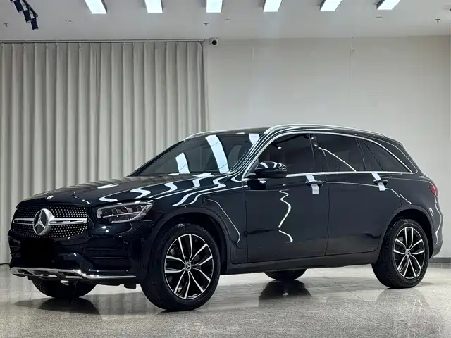 MERCEDES-BENZ GLC