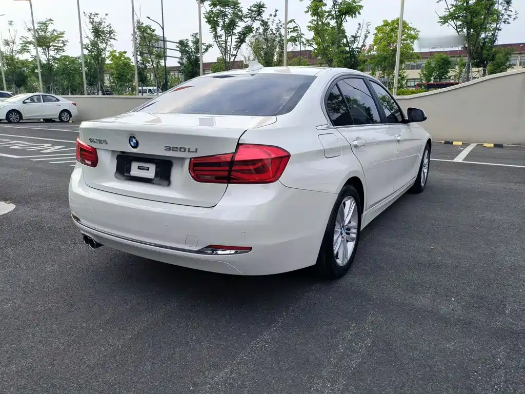 BMW 3 Series — миниатюра 5