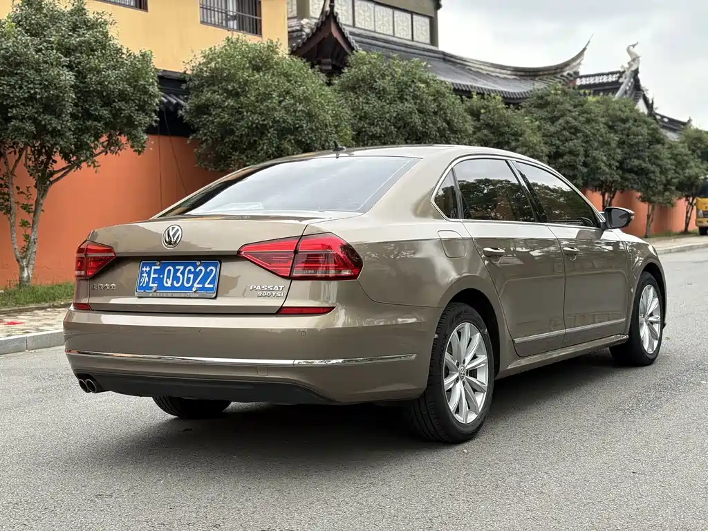 Volkswagen Passat — миниатюра 7