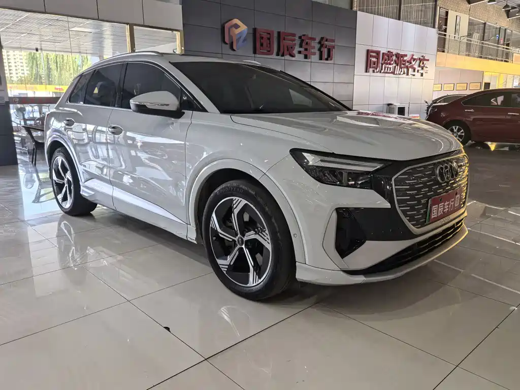Audi Q4 e-tron — миниатюра 3