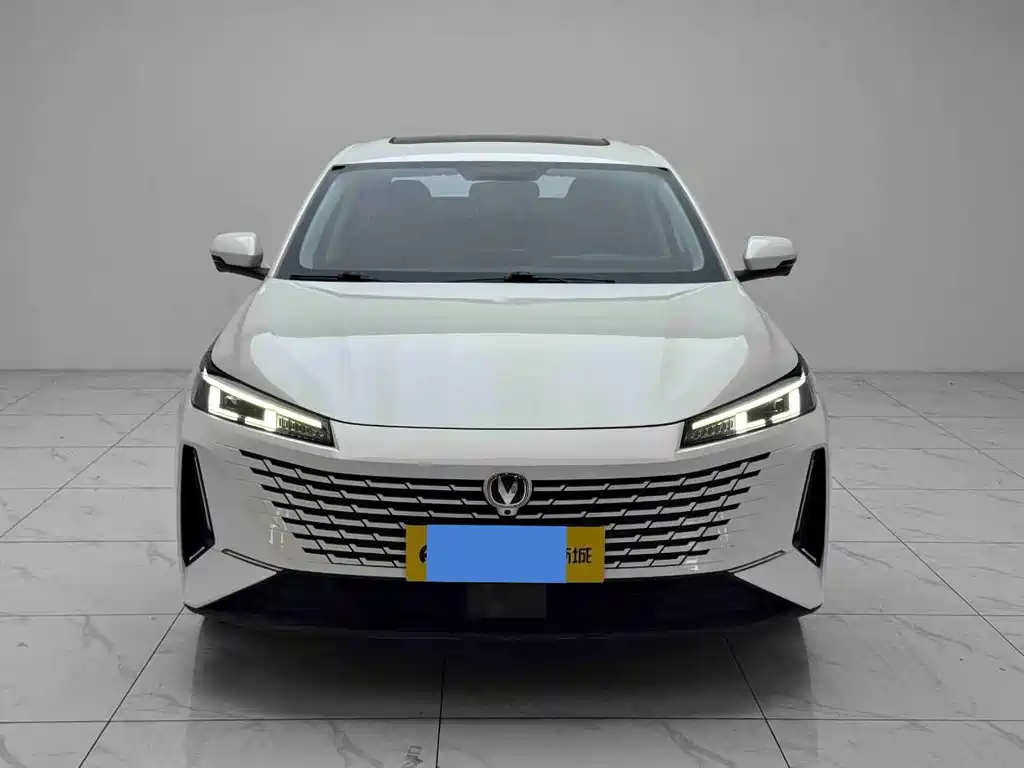 Changan Yida — миниатюра 2