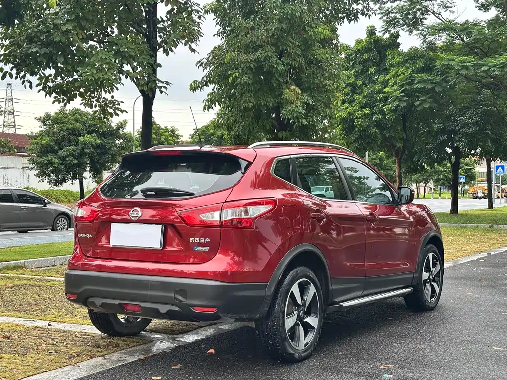 Nissan Qashqai — миниатюра 8