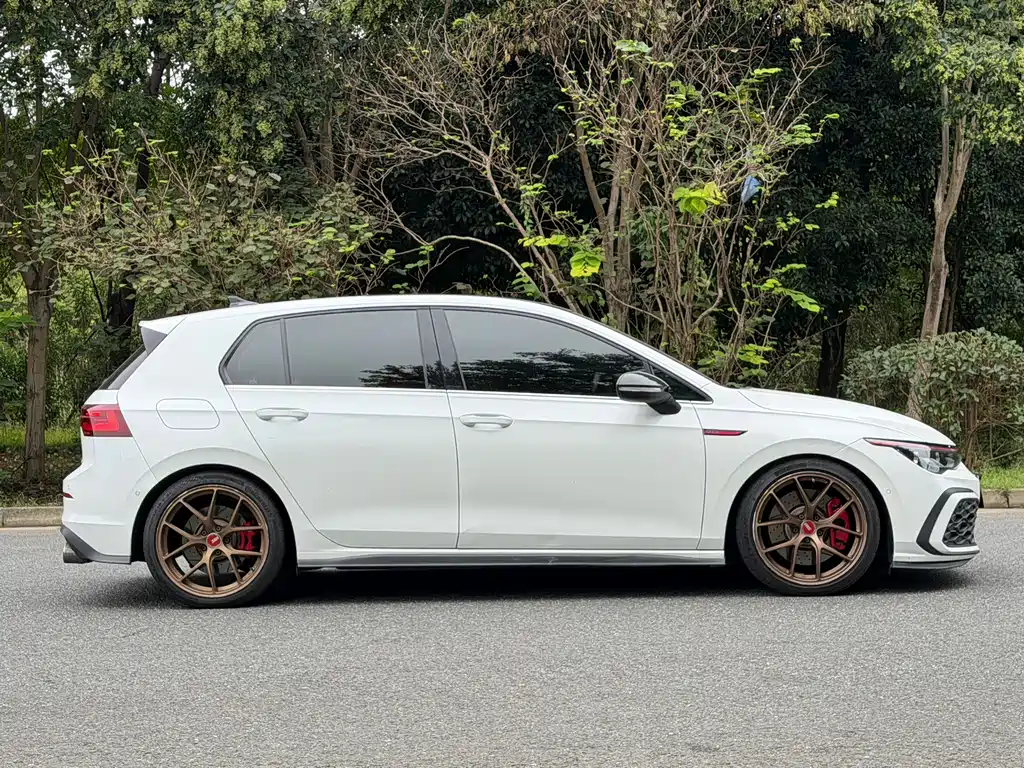 Volkswagen Golf GTI — миниатюра 4