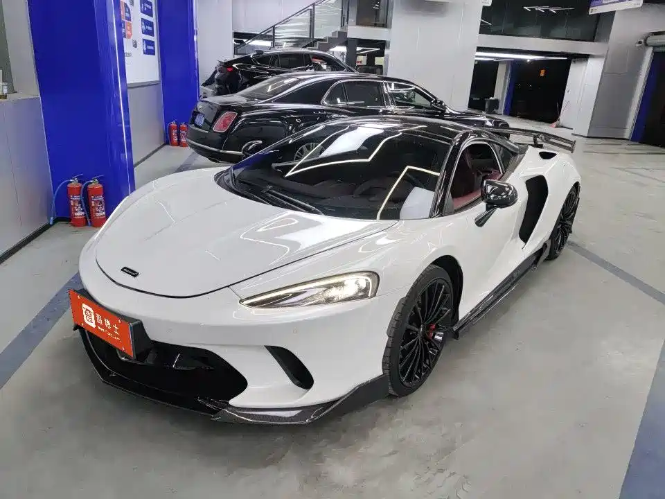 McLaren GT 2023
