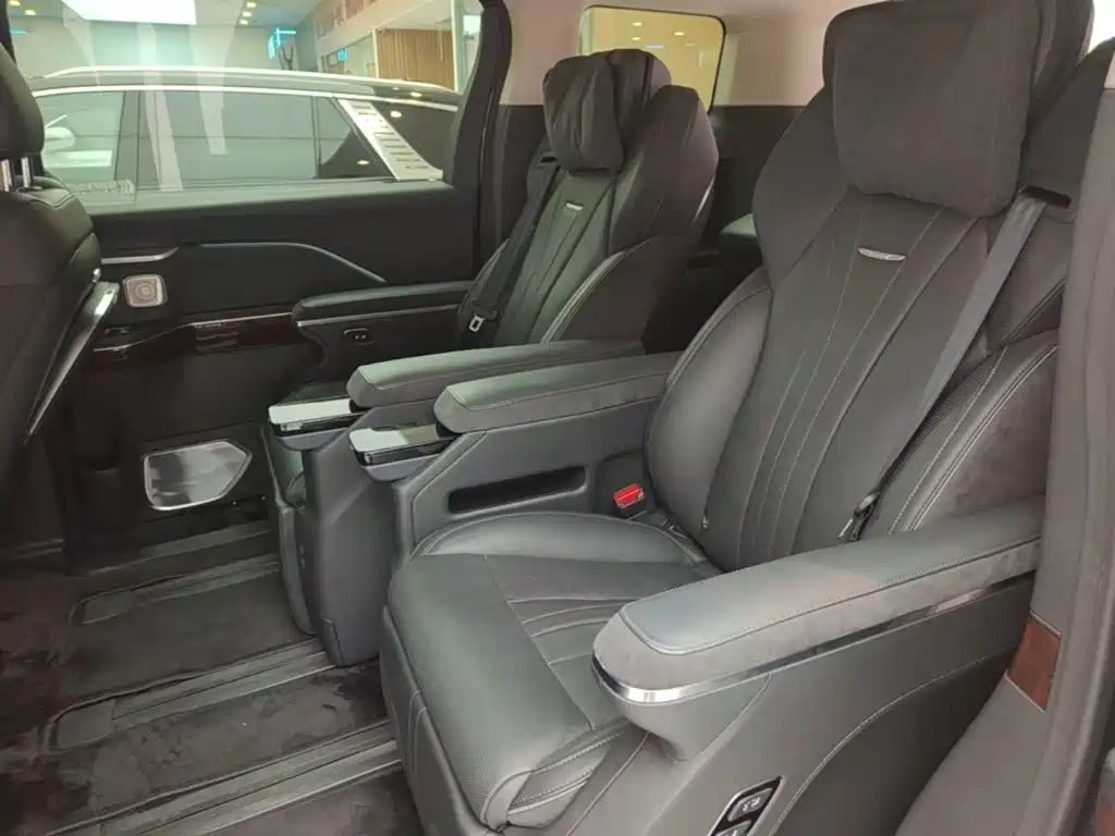 Hongqi Hongqi HQ9 PHEV — миниатюра 17