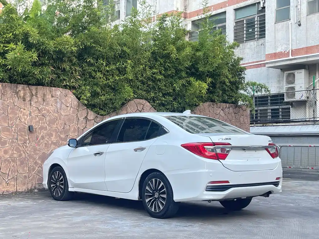 Honda Crider 2015 1.8L AT Luxury