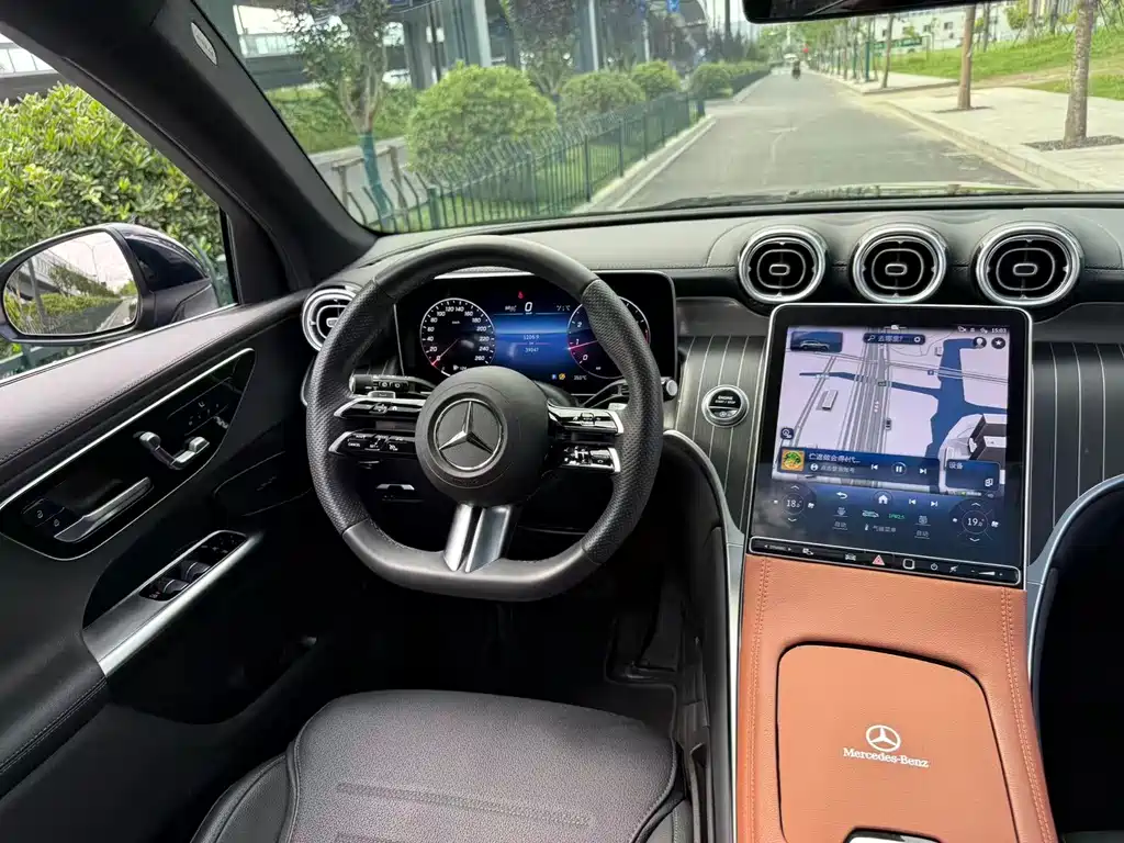 Mercedes-Benz GLC 2024 GLC 300 L 4MATIC 5 мест