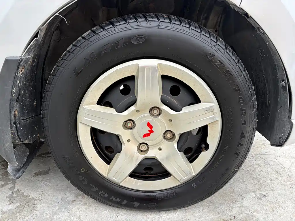 Wuling Hongguang — миниатюра 16