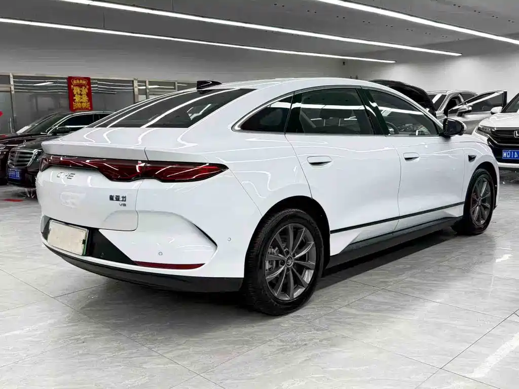 BYD QIN L