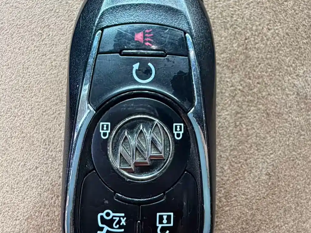Buick LaCrosse — миниатюра 13