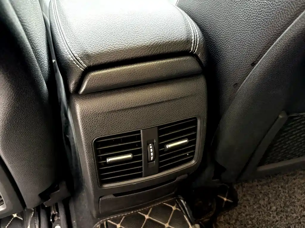 Mercedes-Benz GLA — миниатюра 13