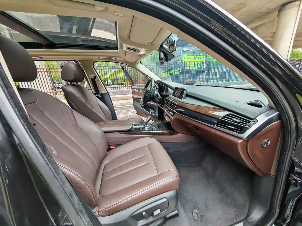 BMW X5 2015 xDrive28i