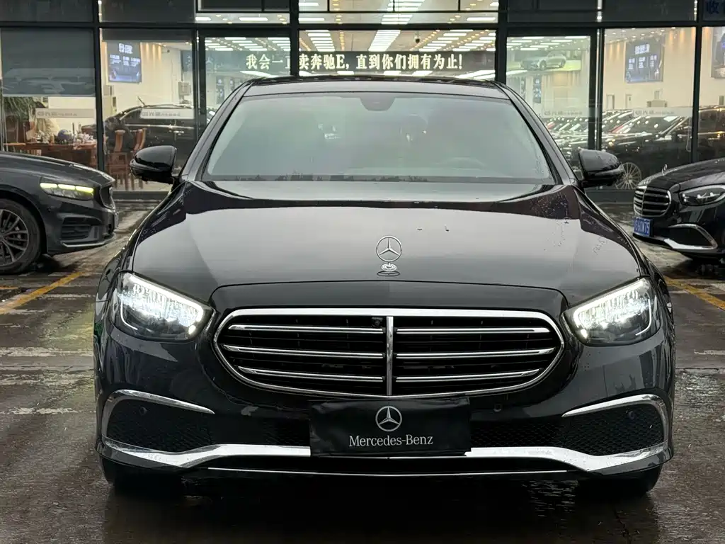 MERCEDES-BENZ E CLASS