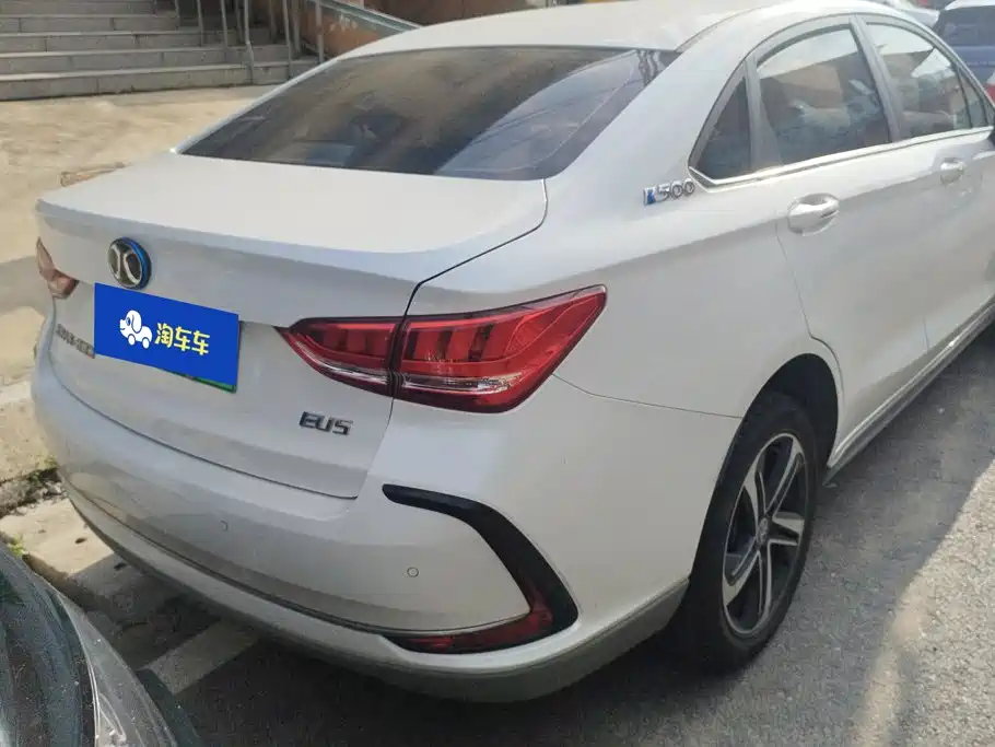 BAIC EU5 — миниатюра 3