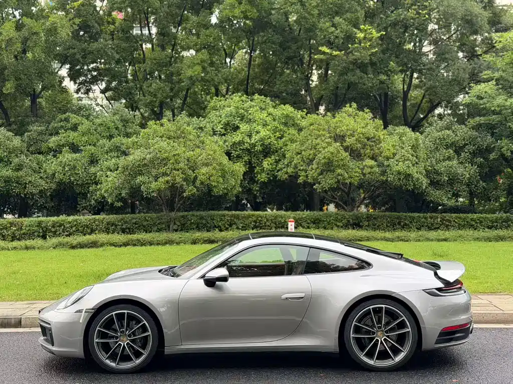 Porsche 911 2020 Carrera 3.0T