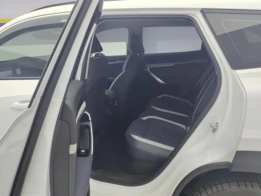 GEELY AUTOMOBILE BOYUE L