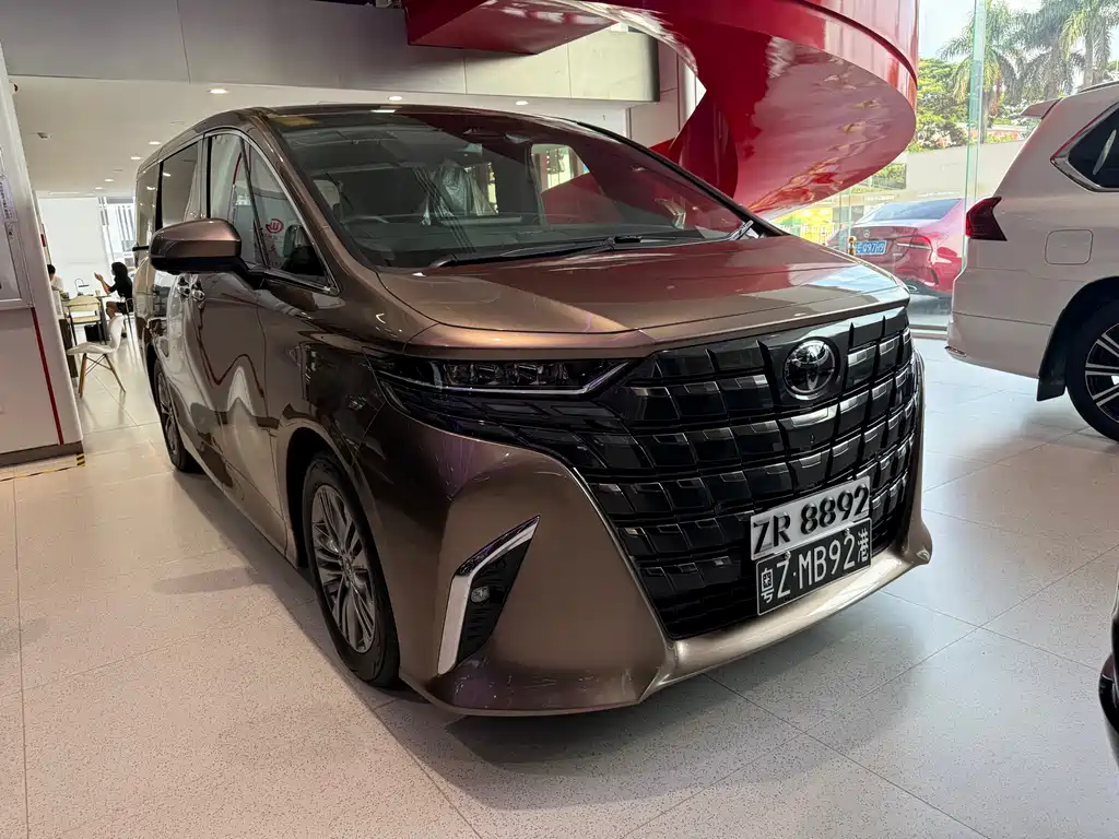Toyota Alphard 2025 2.5L Luxury