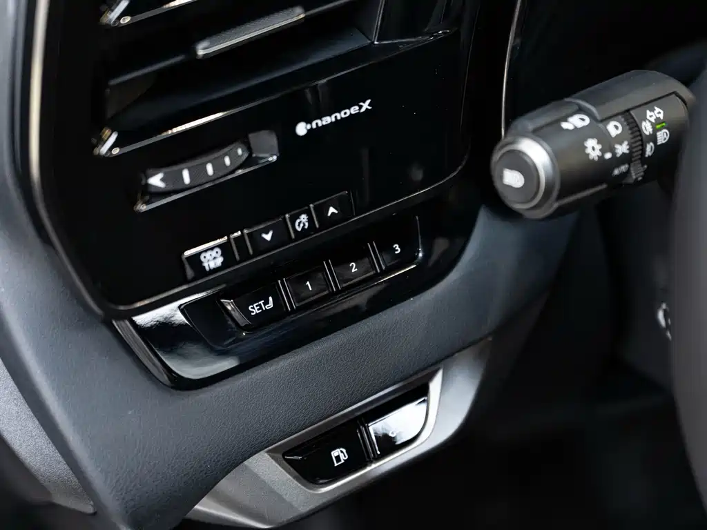 Lexus RX New Energy — миниатюра 23