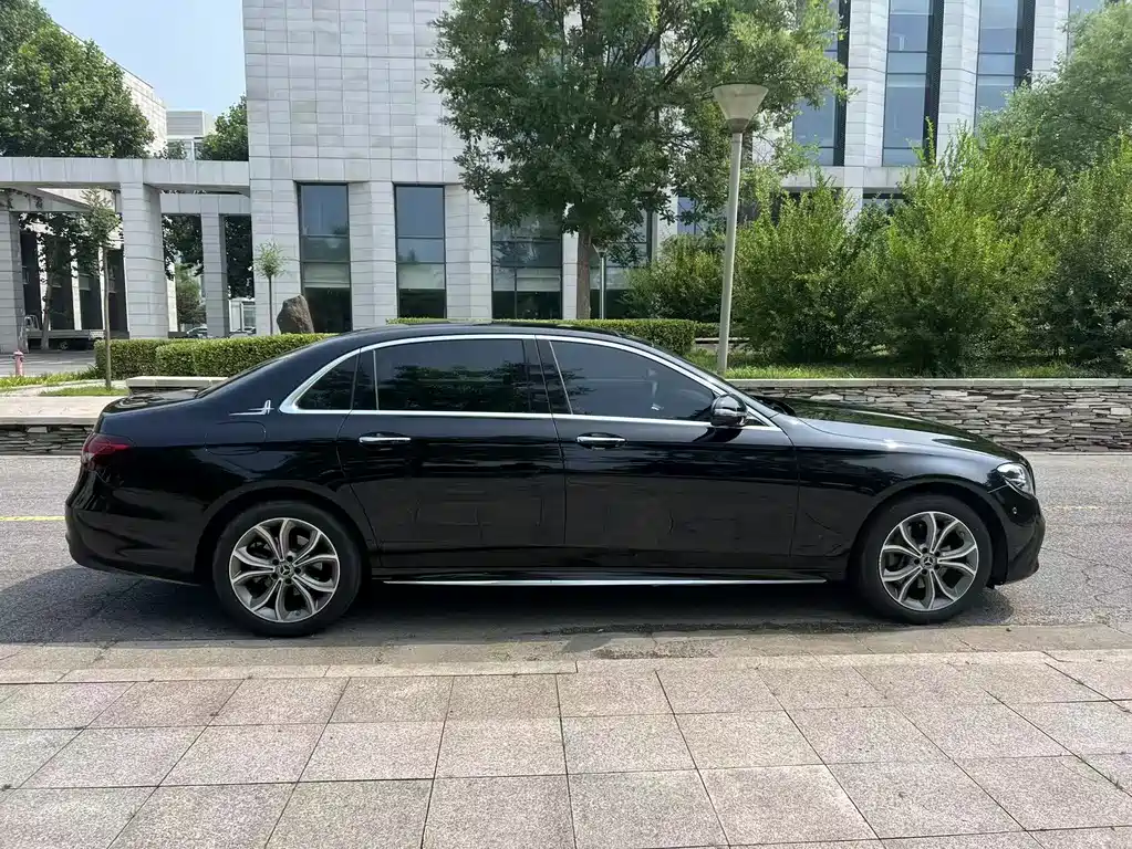 Mercedes-Benz E-Class E 2023 E 300 L Sport Luxury