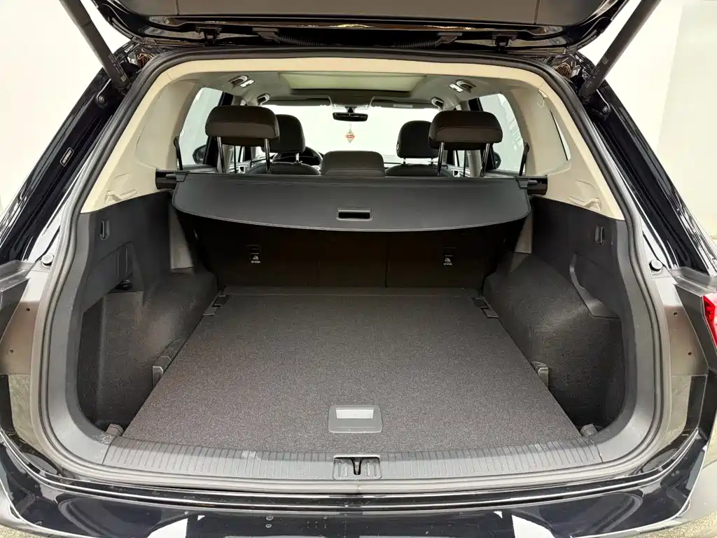 Volkswagen Tiguan L — миниатюра 6