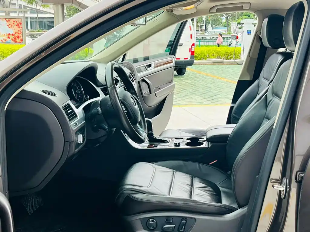 Volkswagen Touareg 2011 3.0TSI