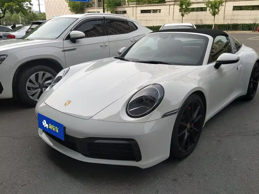 Porsche 911 2023