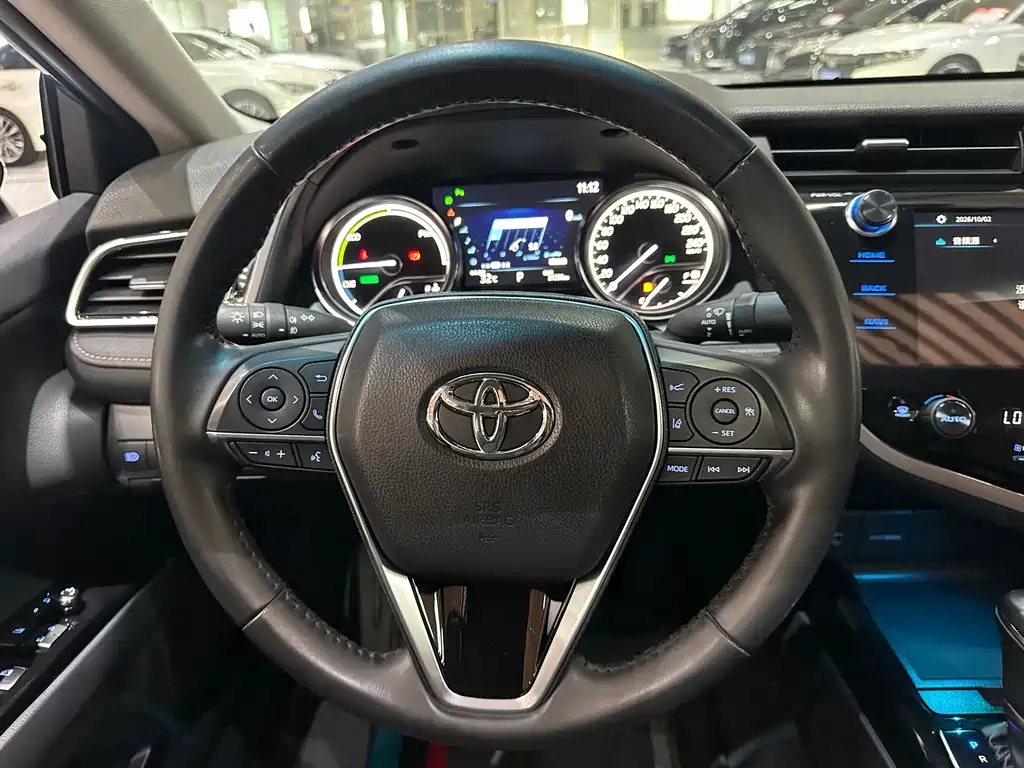 Toyota Camry — миниатюра 7
