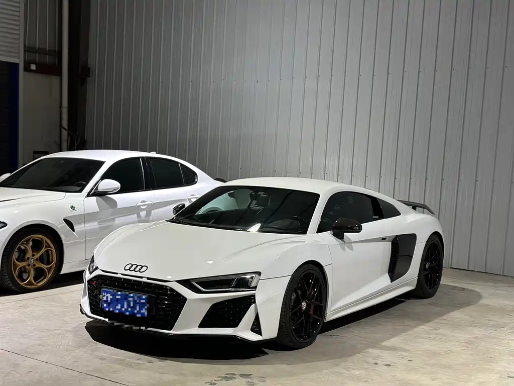 Audi R8