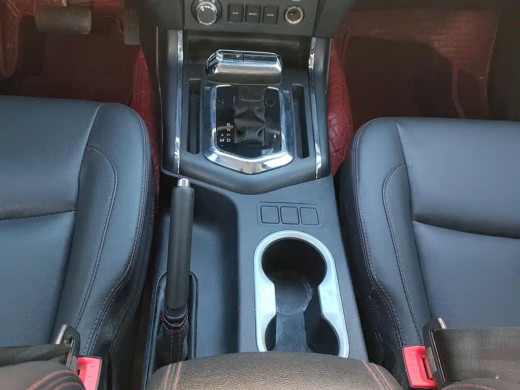 Dongfeng 6 2021 2.3T AT M9T