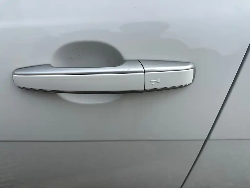 Jaguar XEL — миниатюра 11