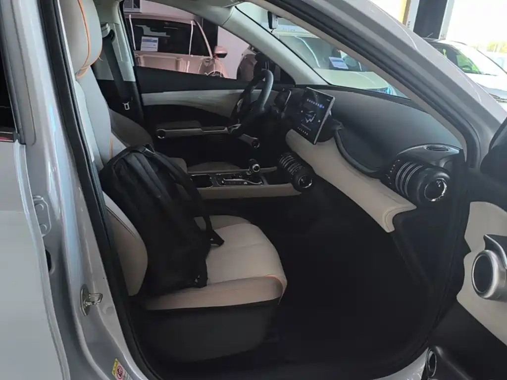 BYD Yuan Plus — миниатюра 25