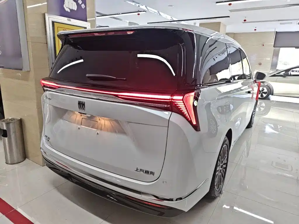 Buick GL8 Hybrid — миниатюра 7