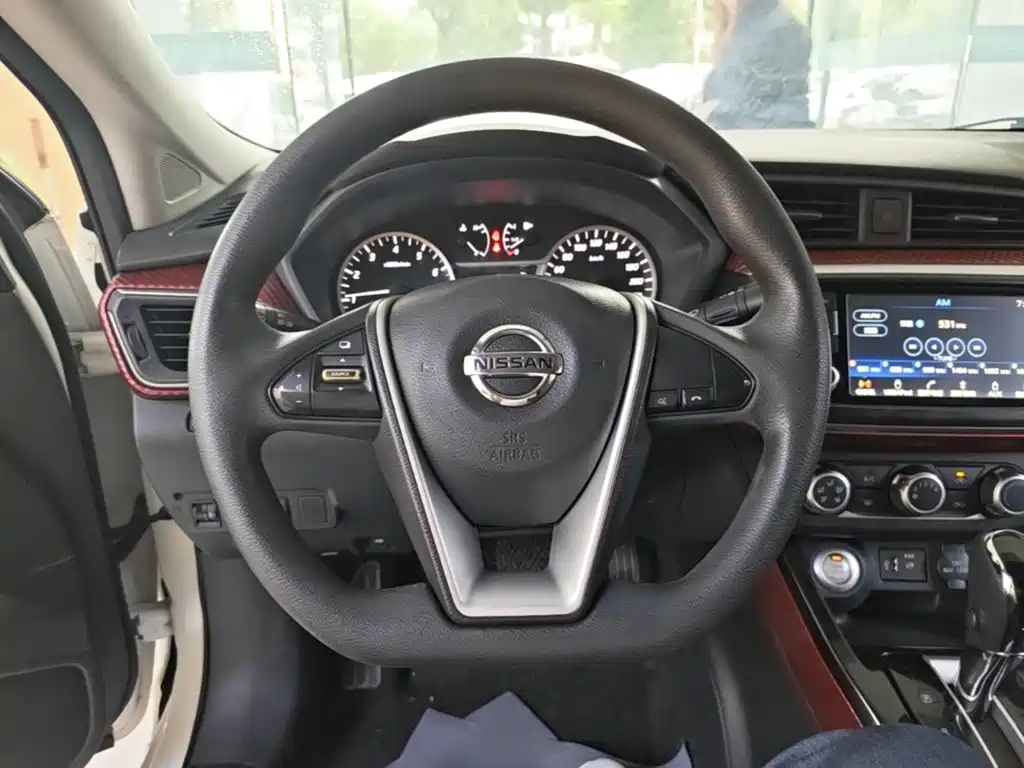 Nissan Bluebird — миниатюра 11