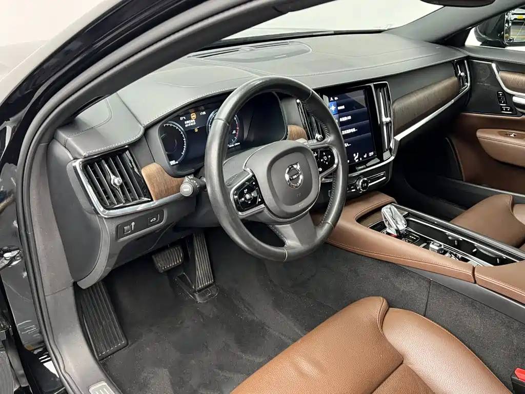 Volvo S90 — миниатюра 12