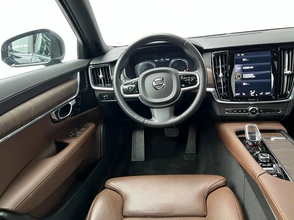 Volvo S90 — миниатюра 18